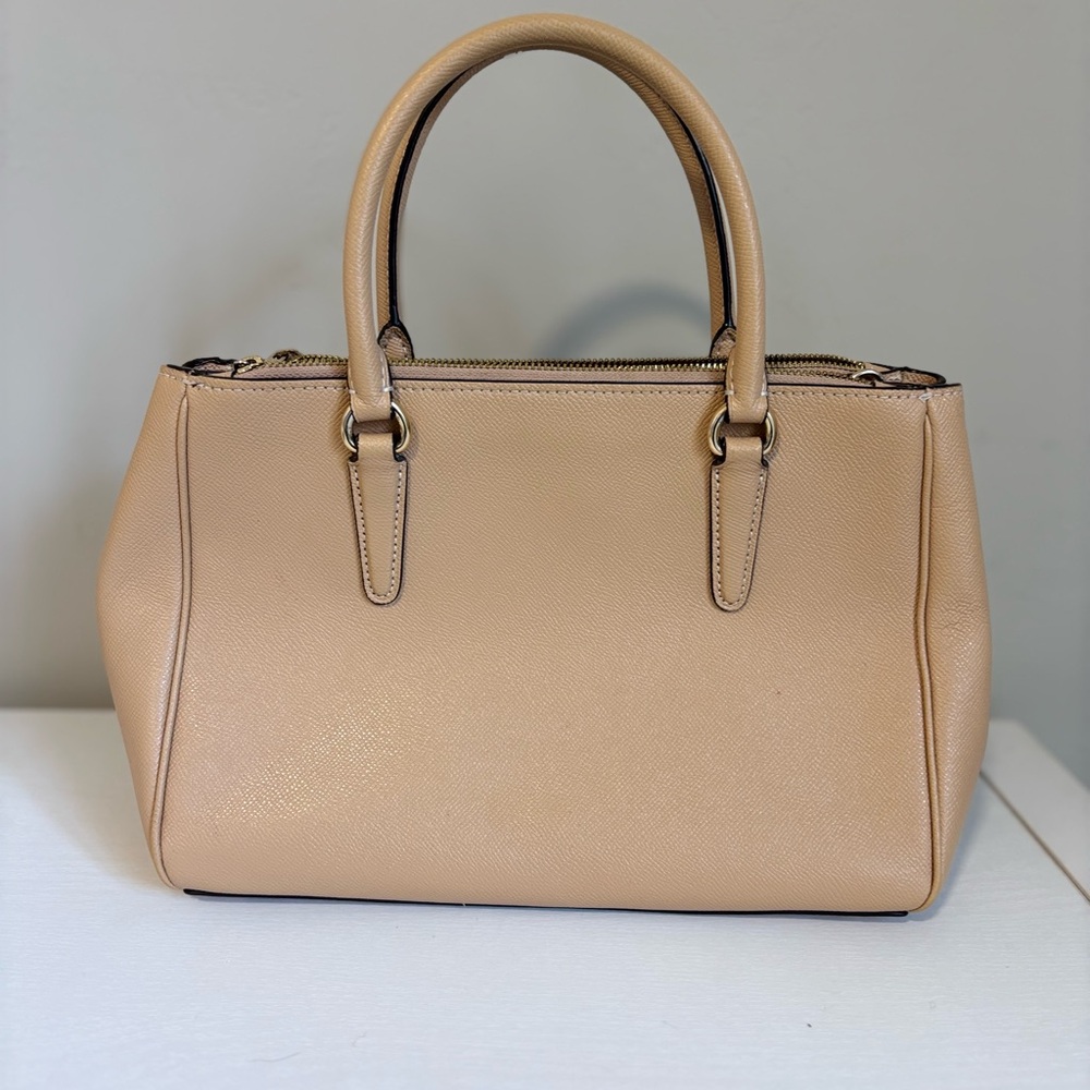 Coach Surrey Carryall satchel handbag in a light beige or nude tone - Picture 3 of 13